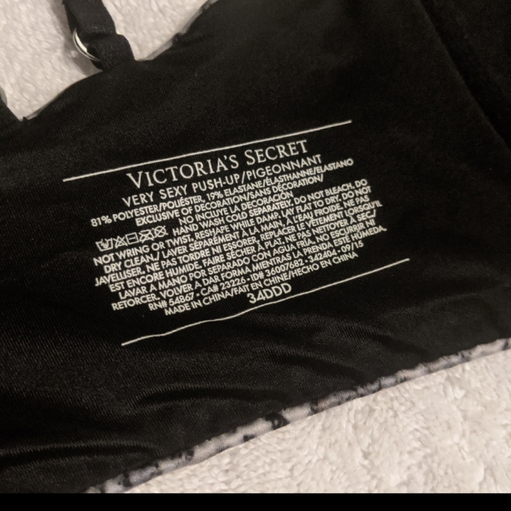 😍😍😍 VS Bra 34DDD